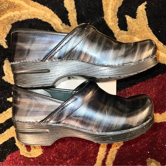 Dansko Women’s Clogs Shoes Mules Black Patent Leather Silver Copper Stripes 41 - Picture 10 of 16